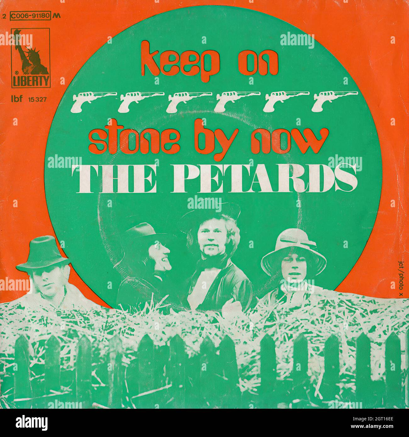 The Petards - Keep on - Stone by now 45rpm - Vintage Vinyl Record Cover Stock Photo