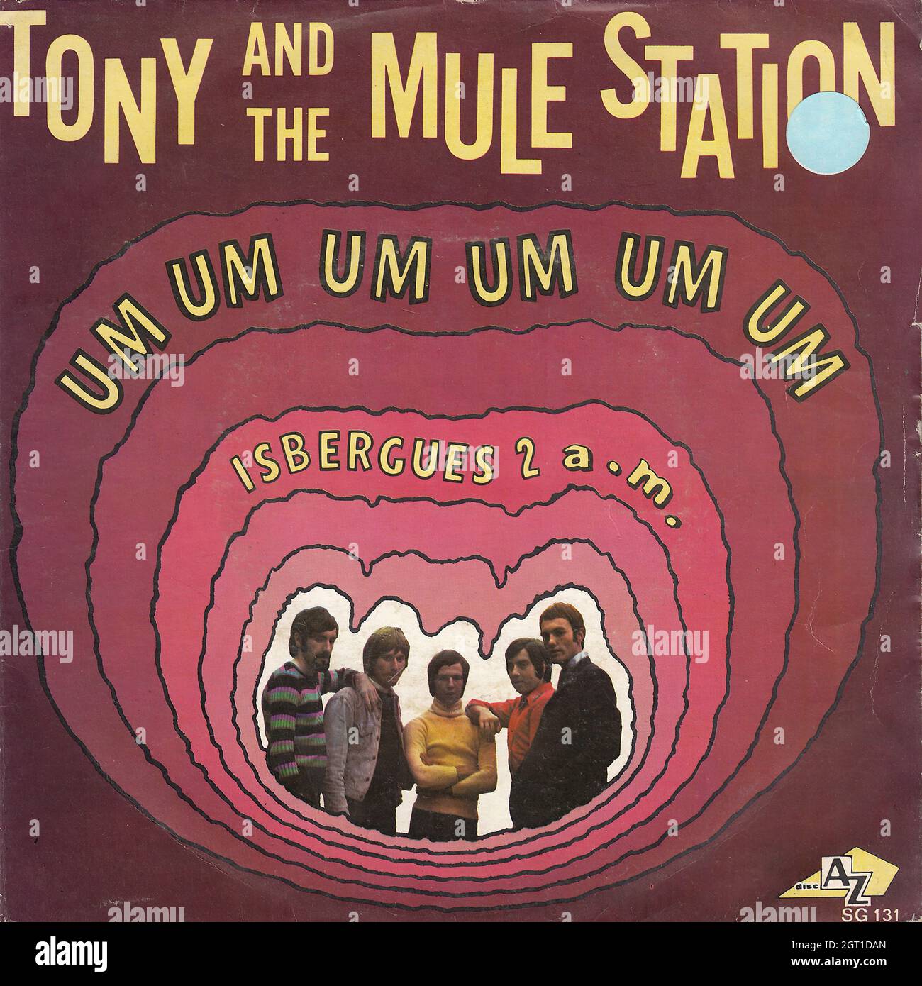 Tony and The Mule Station - Um um um um um um - Isbergues 2 A.M. 45rpm - Vintage Vinyl Record Cover Stock Photo