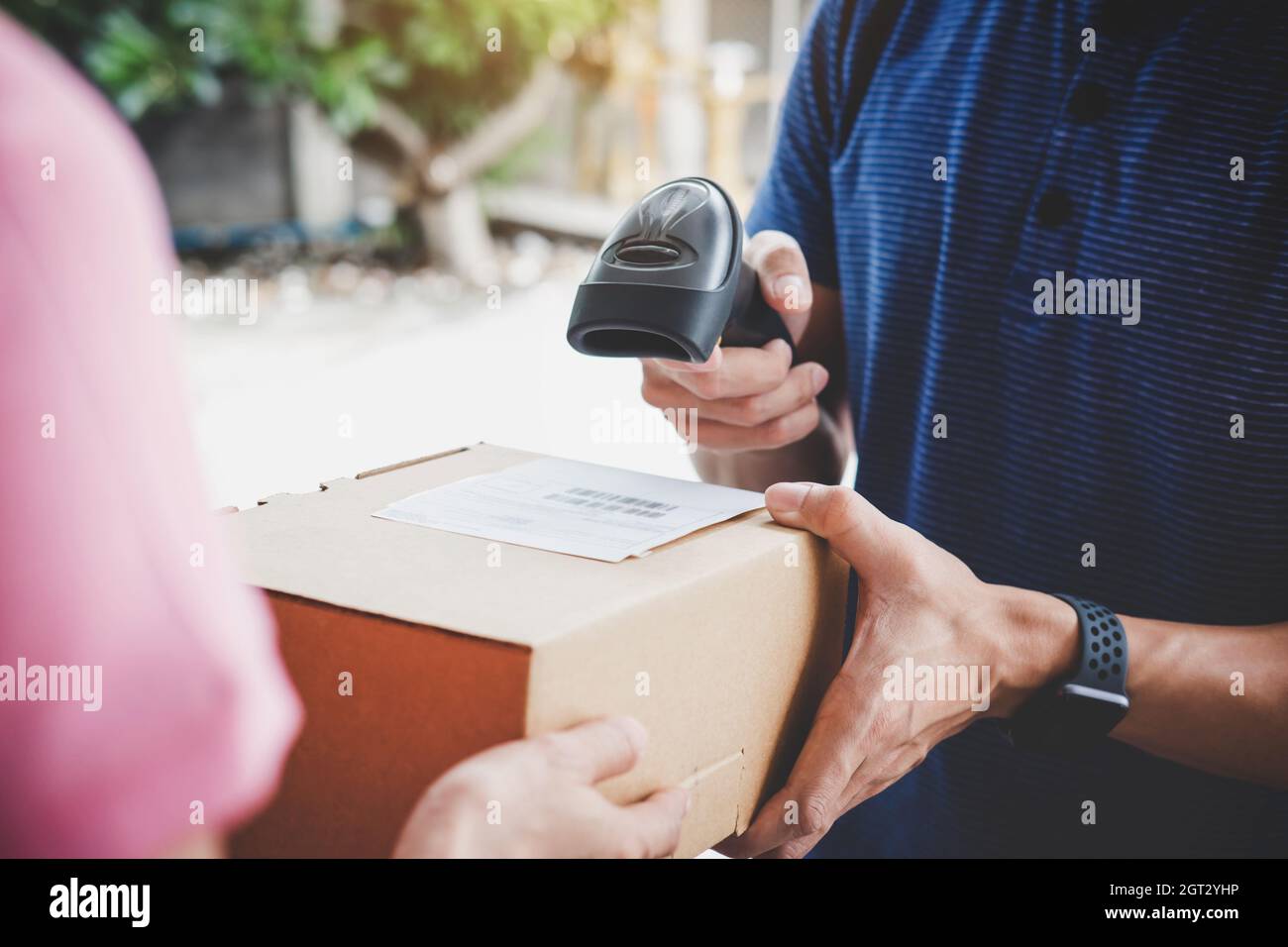 Shipping and receiving bar hires stock photography and images Alamy