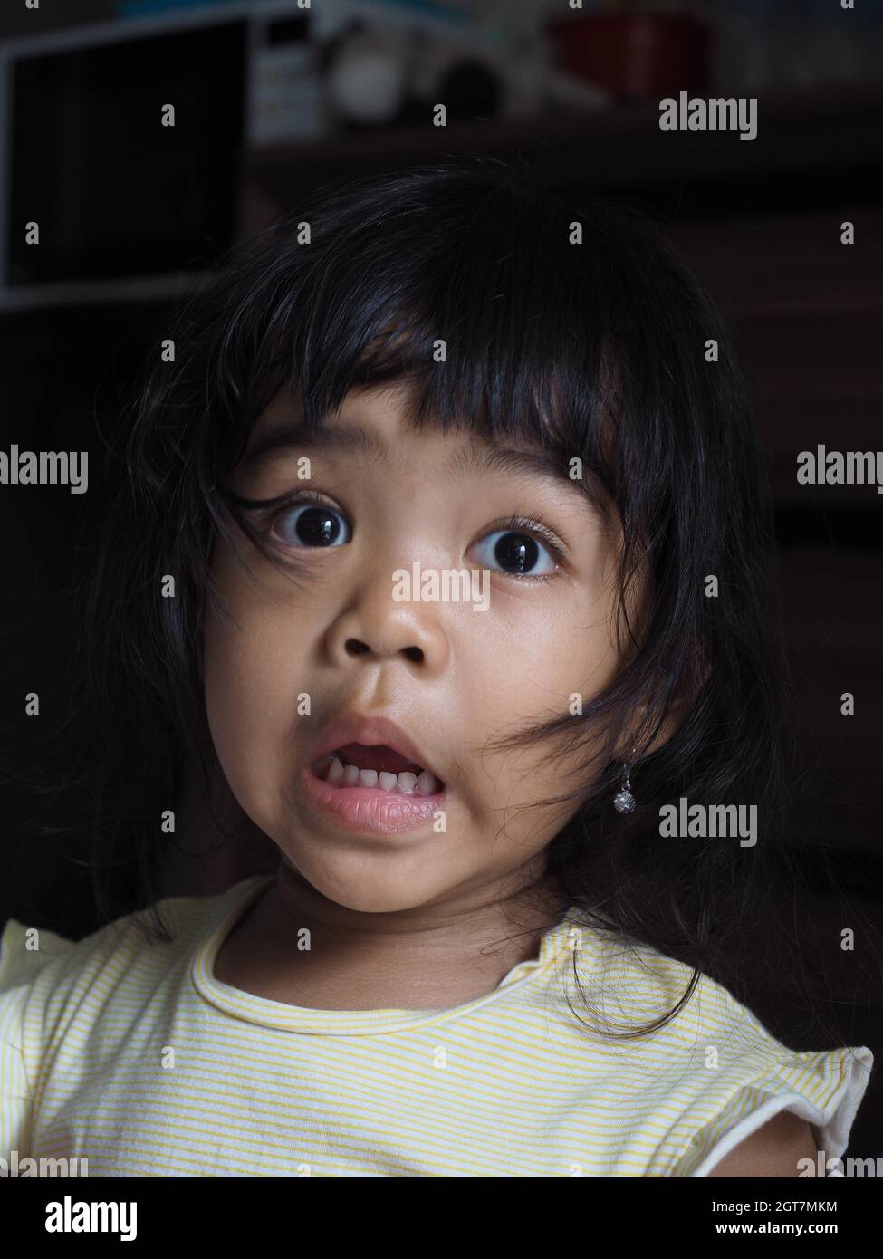 Black hair brown eye girl asian hi-res stock photography and images - Alamy