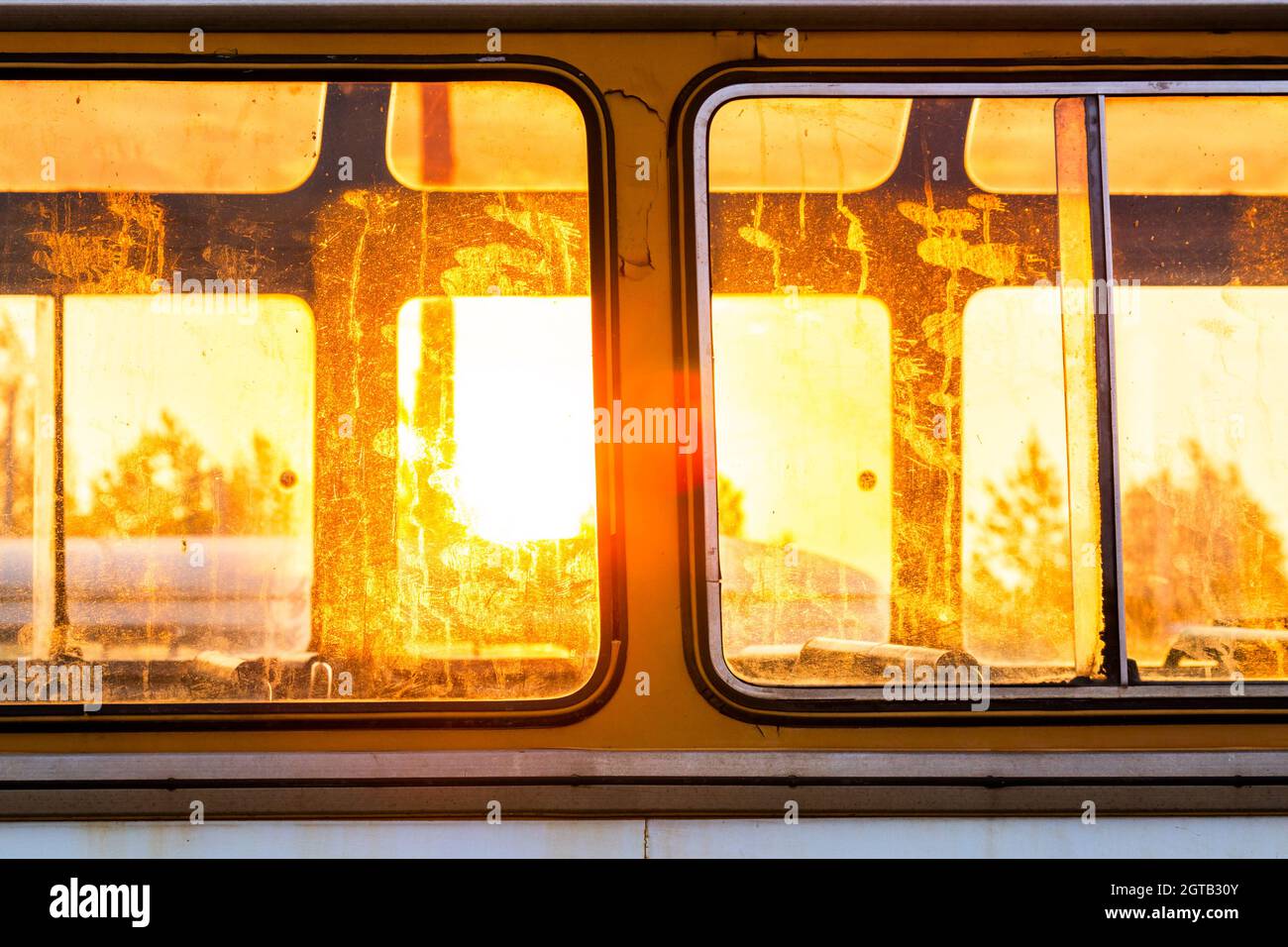 Sunrise through car window hires stock photography and images Alamy