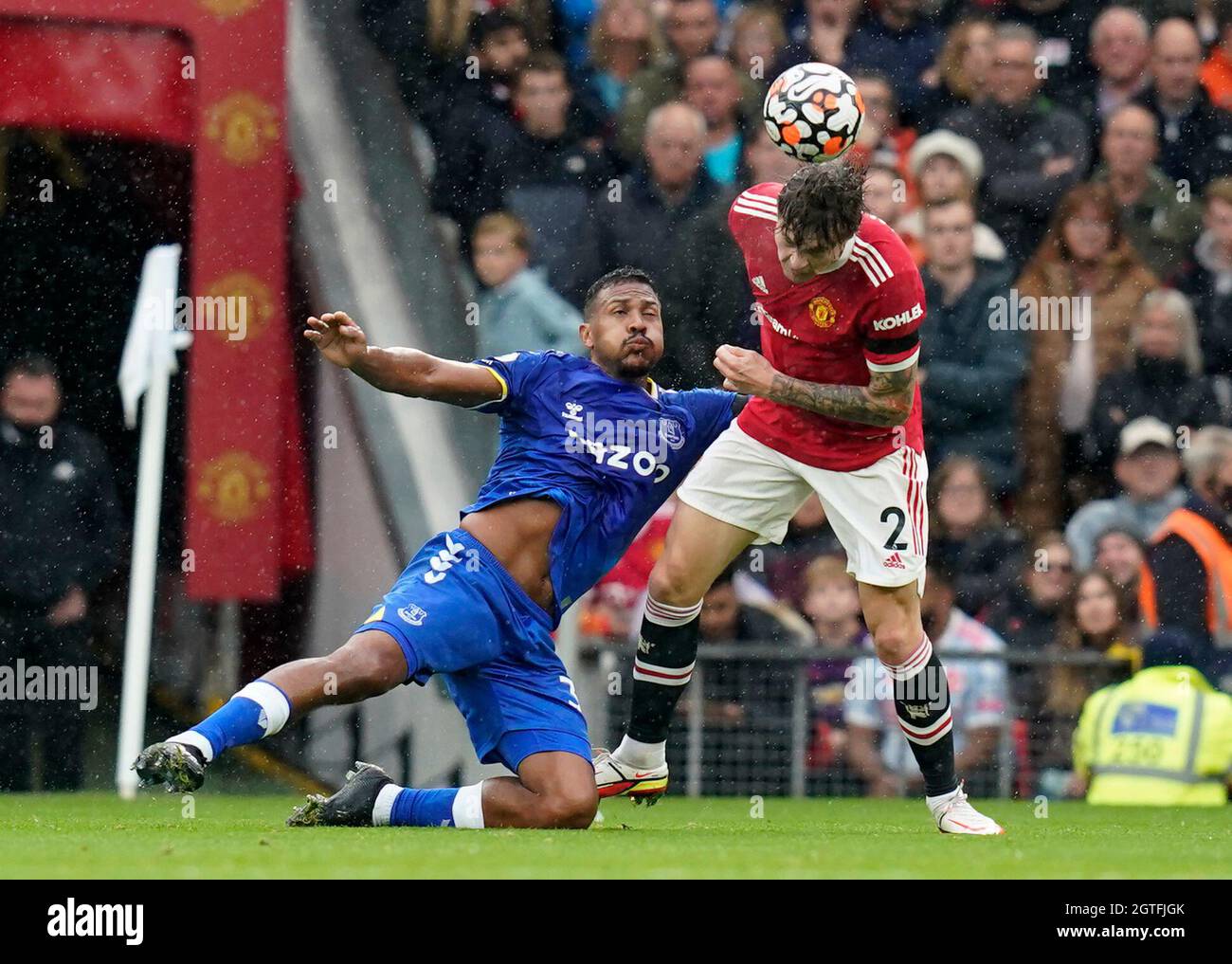 Manchester, UK. 2nd October 2021. Jose Salomon Rondon of Everton challenged  by Victor Lindelof of Manchester United during the Premier League match at  Old Trafford, Manchester. Picture credit should read: Andrew Yates /