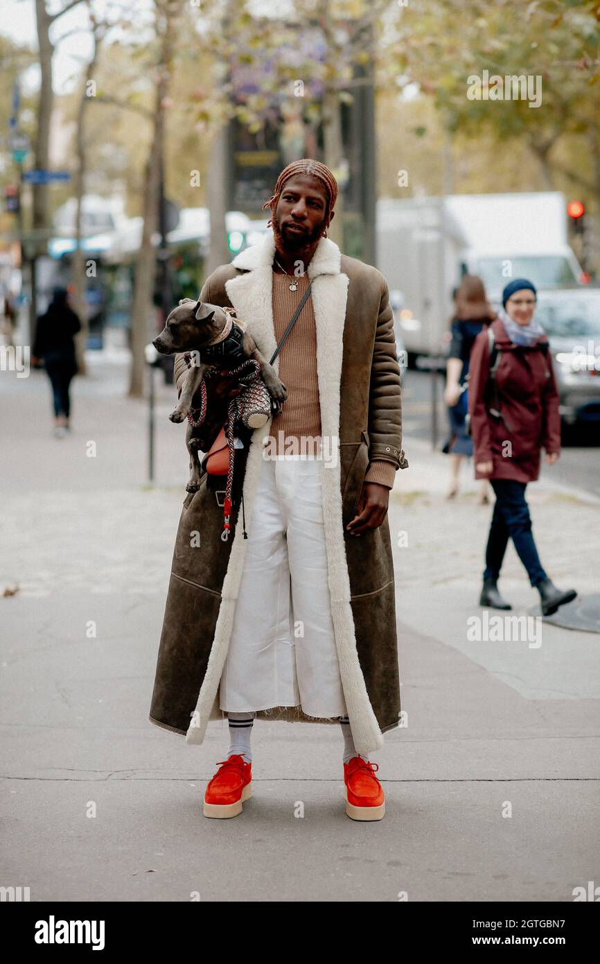 Paris, France. 01st Oct, 2021. Street style, Ichon arriving at Loewe Spring  Summer 2022 show, held at Garde Republicaine, Paris, France, on Ocotber  1st, 2021. Photo by Marie-Paola Bertrand-Hillion/ABACAPRESS.COM Credit:  Abaca Press/Alamy