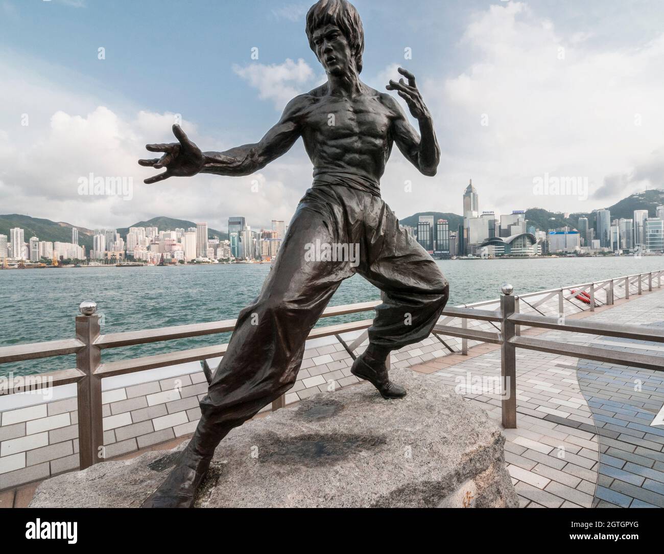Statue Of Bruce Lee Stock Photo Alamy