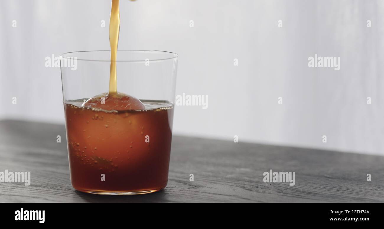 coffee pour over ice ball in tumbler 