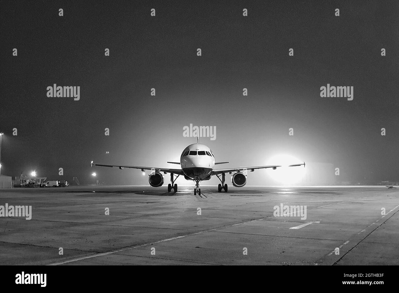 Airport runway night Black and White Stock Photos & Images - Alamy