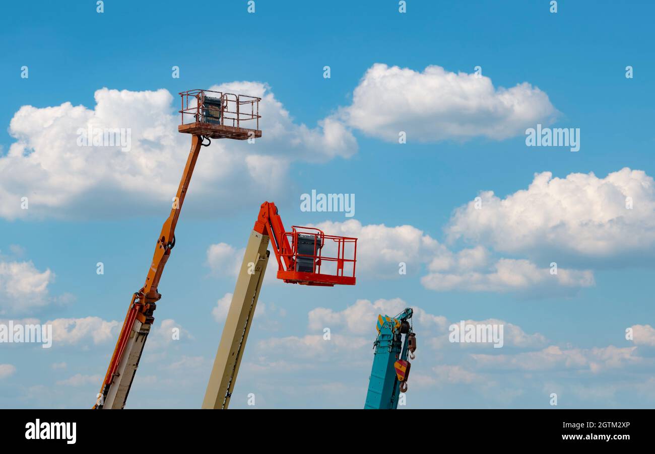 Articulated telescopic boom lift hi-res stock photography and images ...