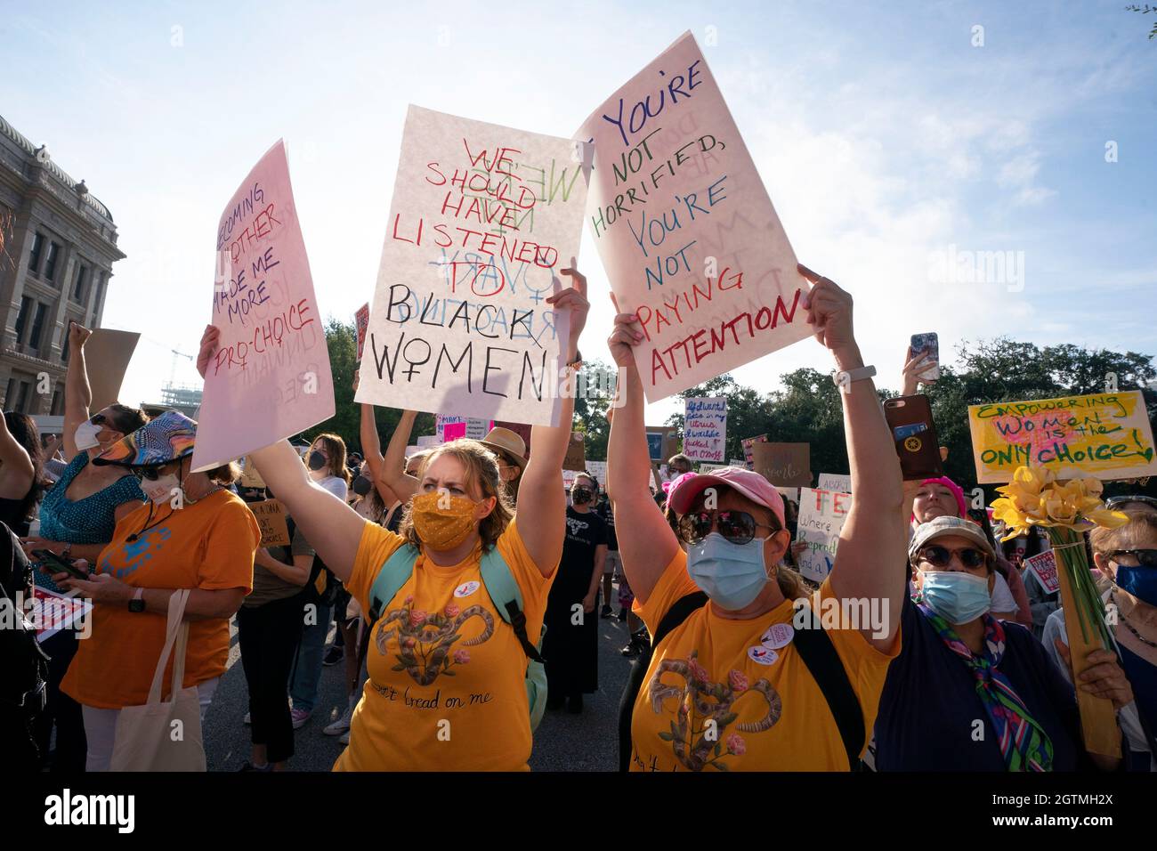 Austin Texas USA, Oct. 2 2021: Several thousand Texas women rally at the Capitol south steps to protest recent Texas laws passed restricting women's right to abortion. A restrictive Texas abortion law makes it a crime to have an abortion after six weeks in most cases. Credit: Bob Daemmrich/Alamy Live News Stock Photo