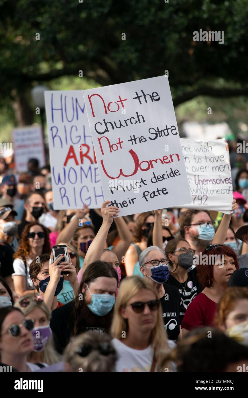 Austin, TX, USA. 2nd Oct, 2021. Several thousand Texas women rally at