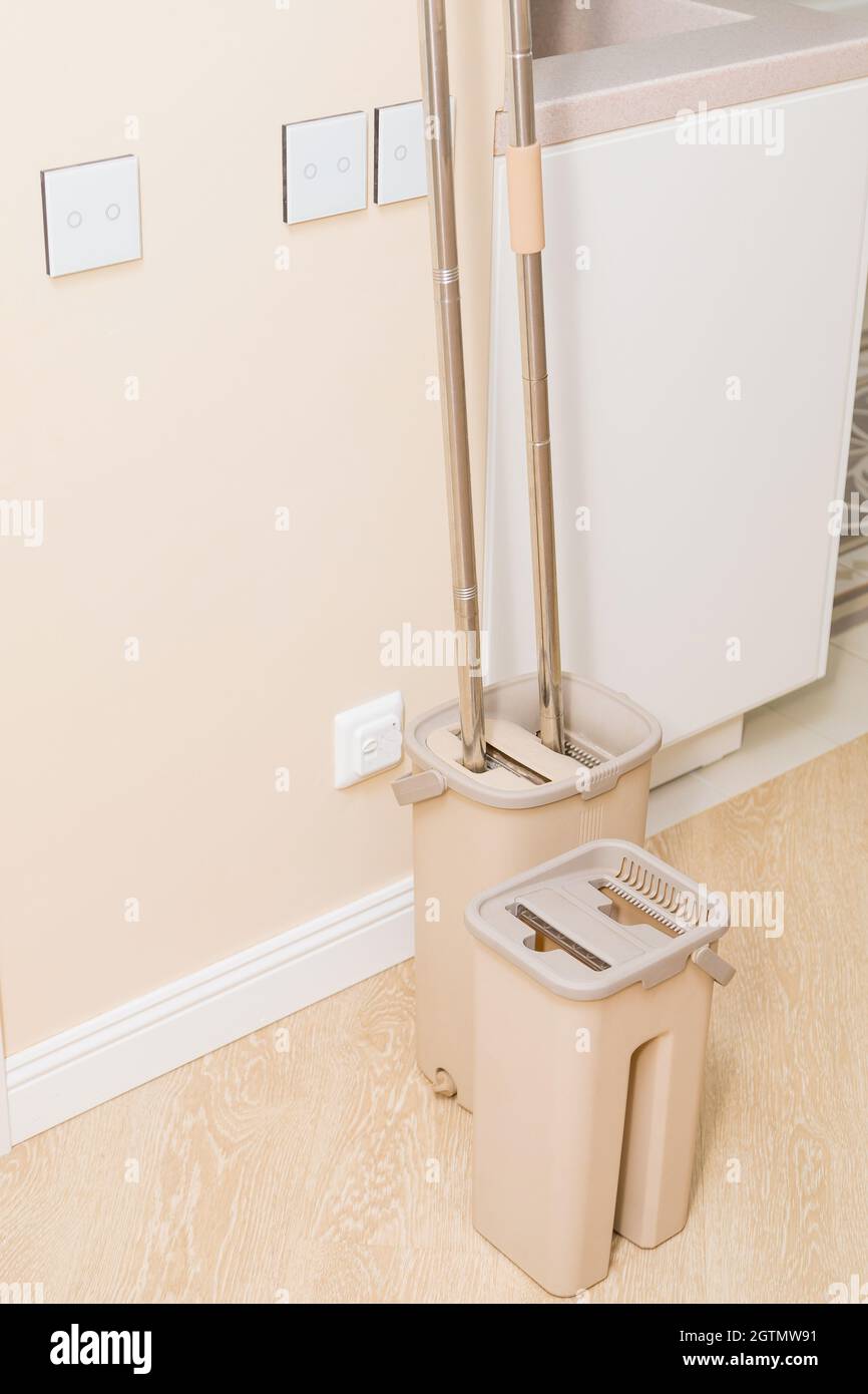 Mops and buckets hires stock photography and images Alamy