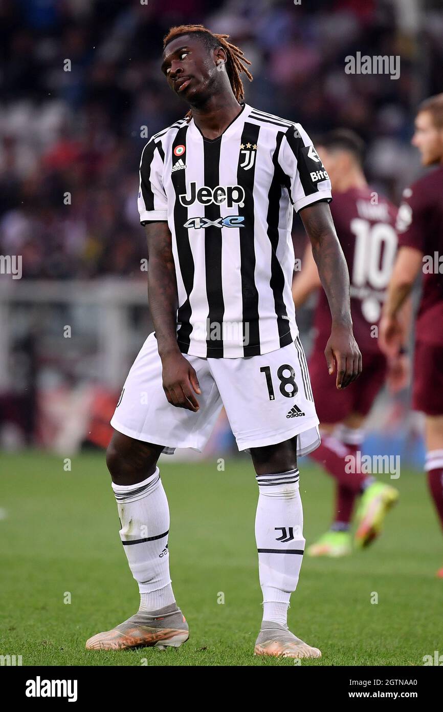 Florence, Italy. 21st May, 2022. Moise Kean of Juventus FC and Nikola  Milenkovic of ACF Fiorentina compete for the ball during the Serie A  2021/2022 football match between ACF Fiorentina and Juventus