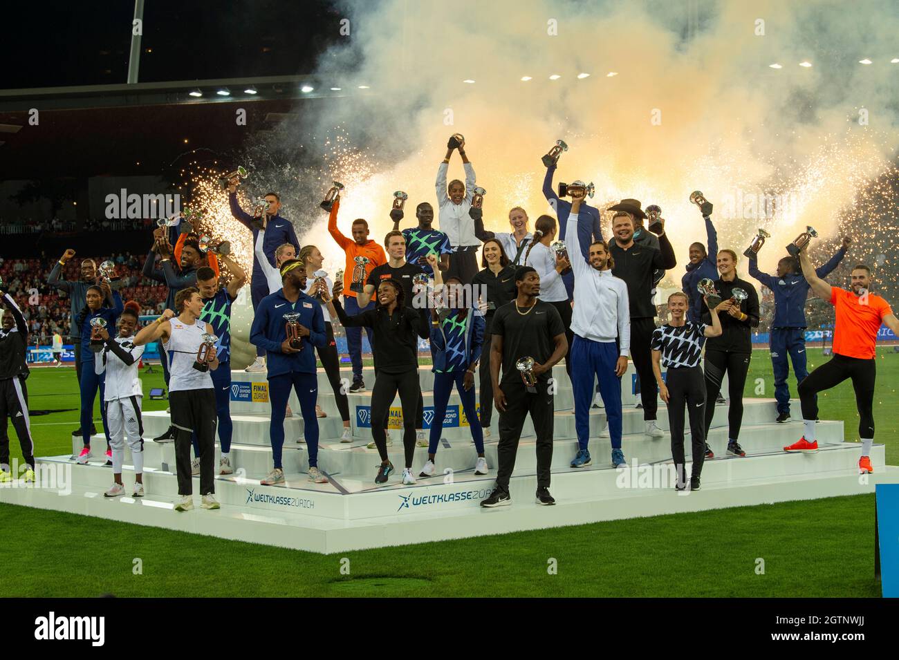 ZURICH SWITZERLAND 8 SEP 21 The Diamond League winners celebrate at