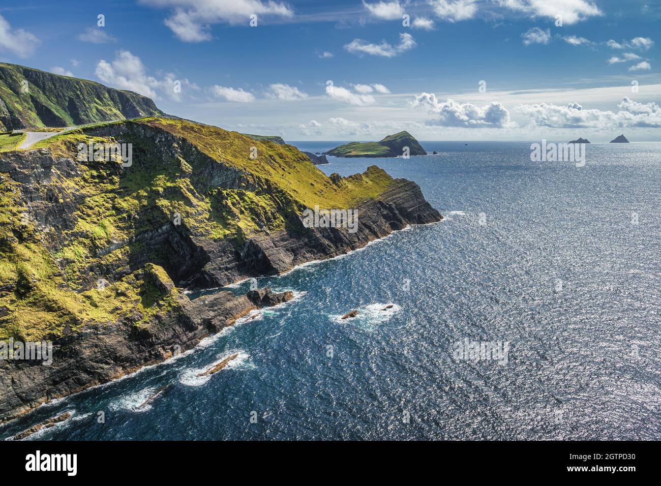 Kerry Cliffs And A View On Skellig Michael Island. Star Wars Film Location,  Ring Of Kerry, Ireland Stock Photo - Alamy