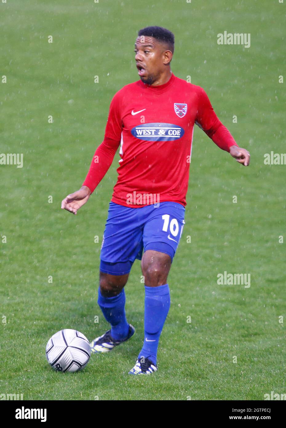 Dagenham, UK. 02nd Oct, 2021. DAGENHAM ENGLAND - OCTOBER 02: Dagenham & Redbridge's Angelo Balanta during Vanarama National League match between Dagenham and Redbridge and Altrincham at The Chigwell Construction Stadium on October 02, 2021 in Dagenham, England Credit: Action Foto Sport/Alamy Live News Stock Photo