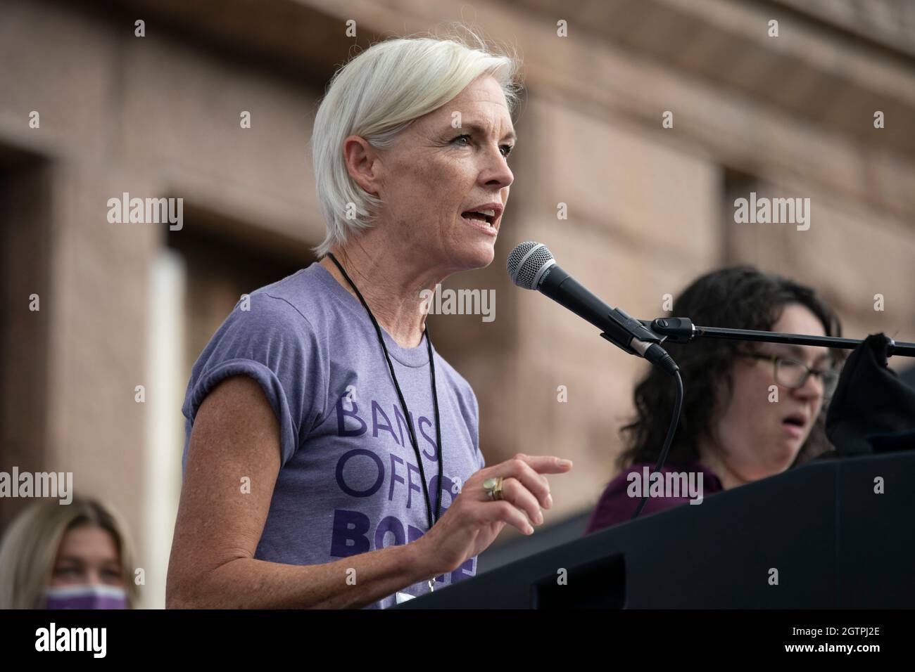 Austin Texas USA, Oct. 2 2021: Former director of Planned parenthood, CECILE RICHARDS, wraps up the rally as several thousand Texas women rally at the Capitol south steps to protest recent Texas laws passed restricting women's right to abortion. A restrictive Texas abortion law makes it a crime to have an abortion after six weeks in most cases. Credit: Bob Daemmrich/Alamy Live News Stock Photo