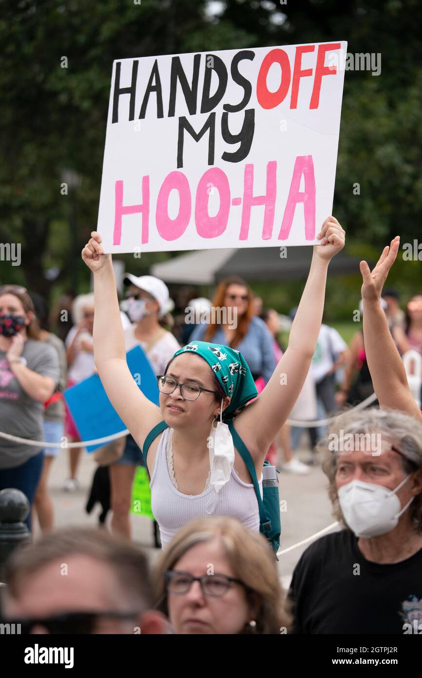 Austin, Texas USA, October 2 2021: Several thousand Texas women rally at the Capitol south steps to protest recent Texas laws passed restricting women's right to abortion. A restrictive Texas abortion law makes it a crime to have an abortion after six weeks in most cases. Credit: Bob Daemmrich/Alamy Live News Stock Photo