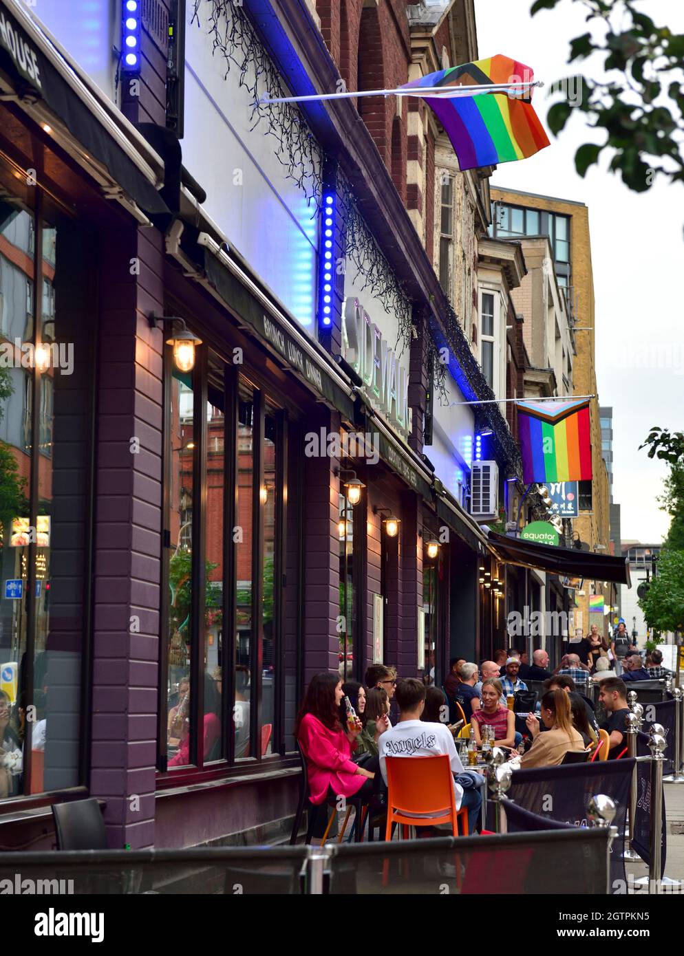 Customers outside Sidewalk gay bar, Hurst St, Birmingham Stock Photo