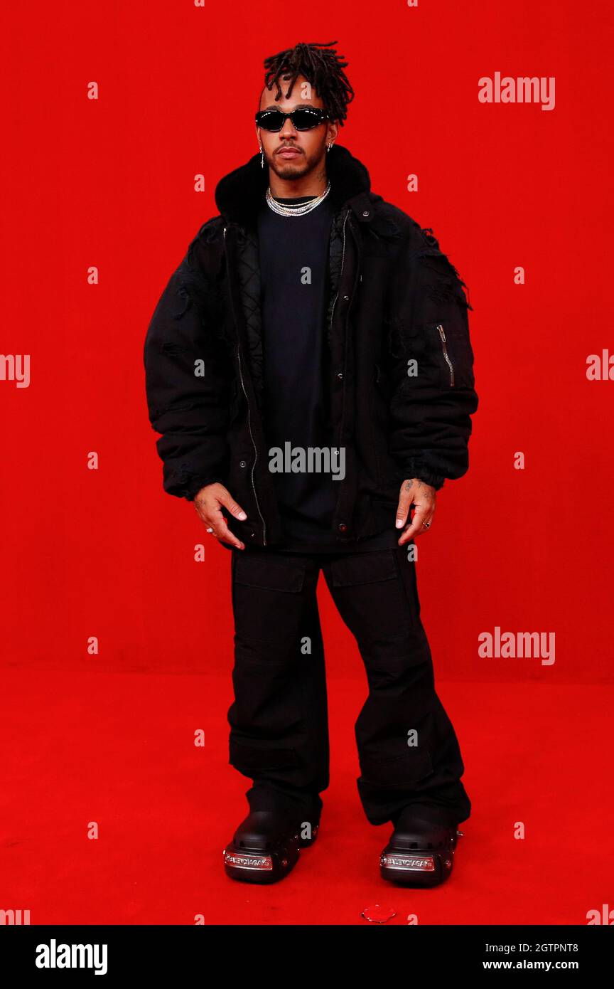 Driver Lewis Hamilton poses as he arrives at the Balenciaga Summer 2022 Red  Carpet Event, at Paris Fashion Week in Paris, France, October 2, 2021.  REUTERS/Gonzalo Fuentes Stock Photo - Alamy
