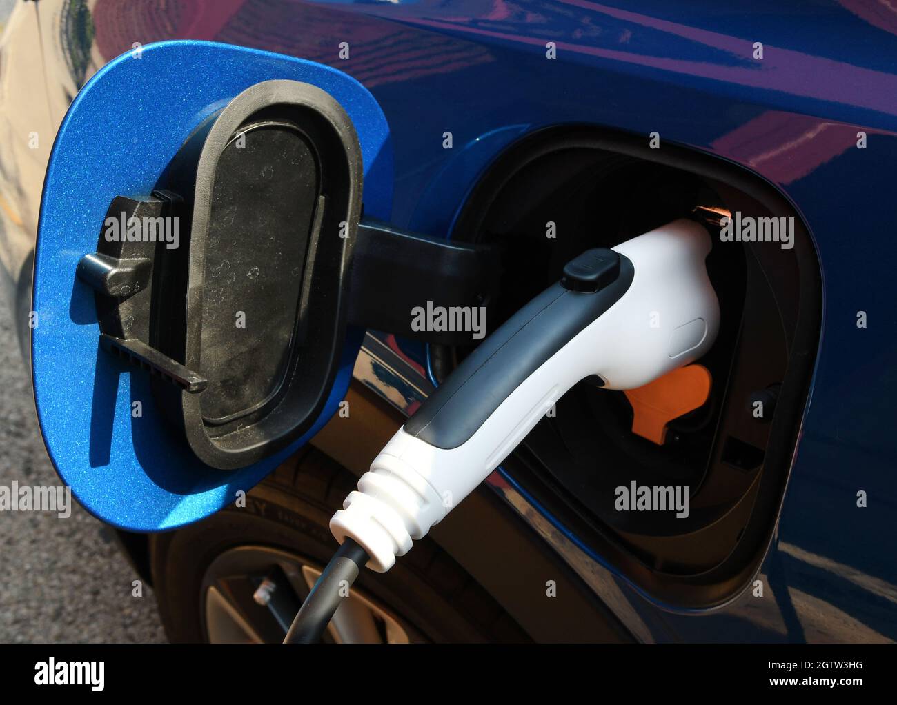 Lake Forest, Illinois, USA. 1st Oct, 2021. A Chevy Bolt s plugged into