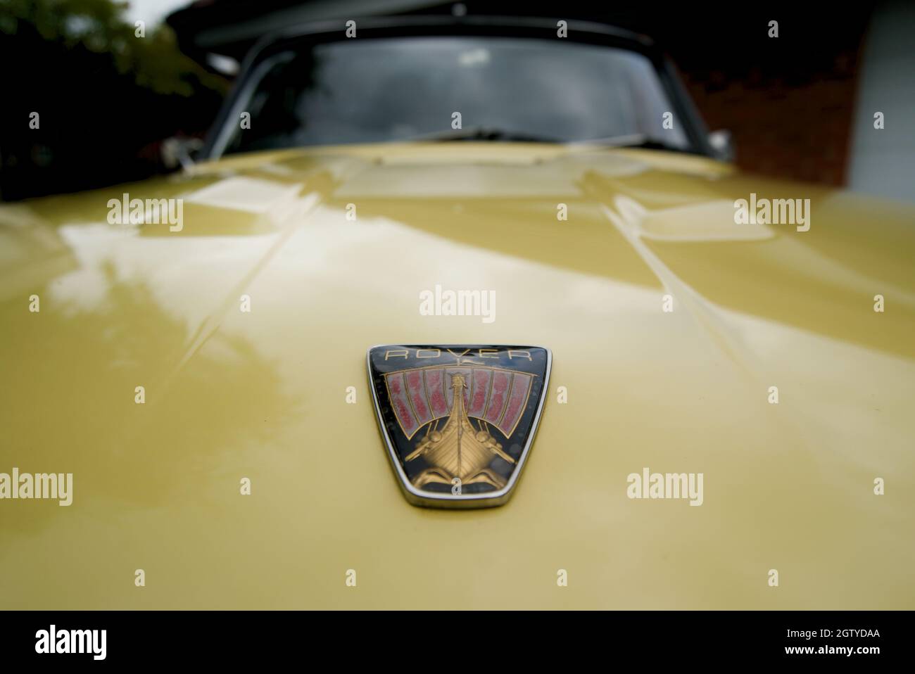 Rover logo on car hires stock photography and images Alamy