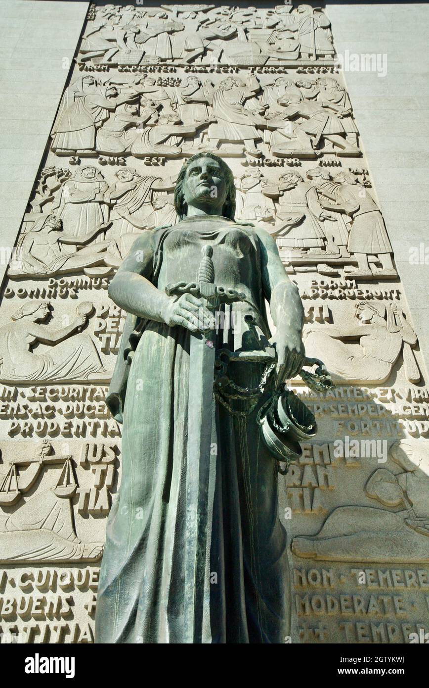 Statue of Lady Justice (Justicia) at the Law Courts Porto, Portugal. A
