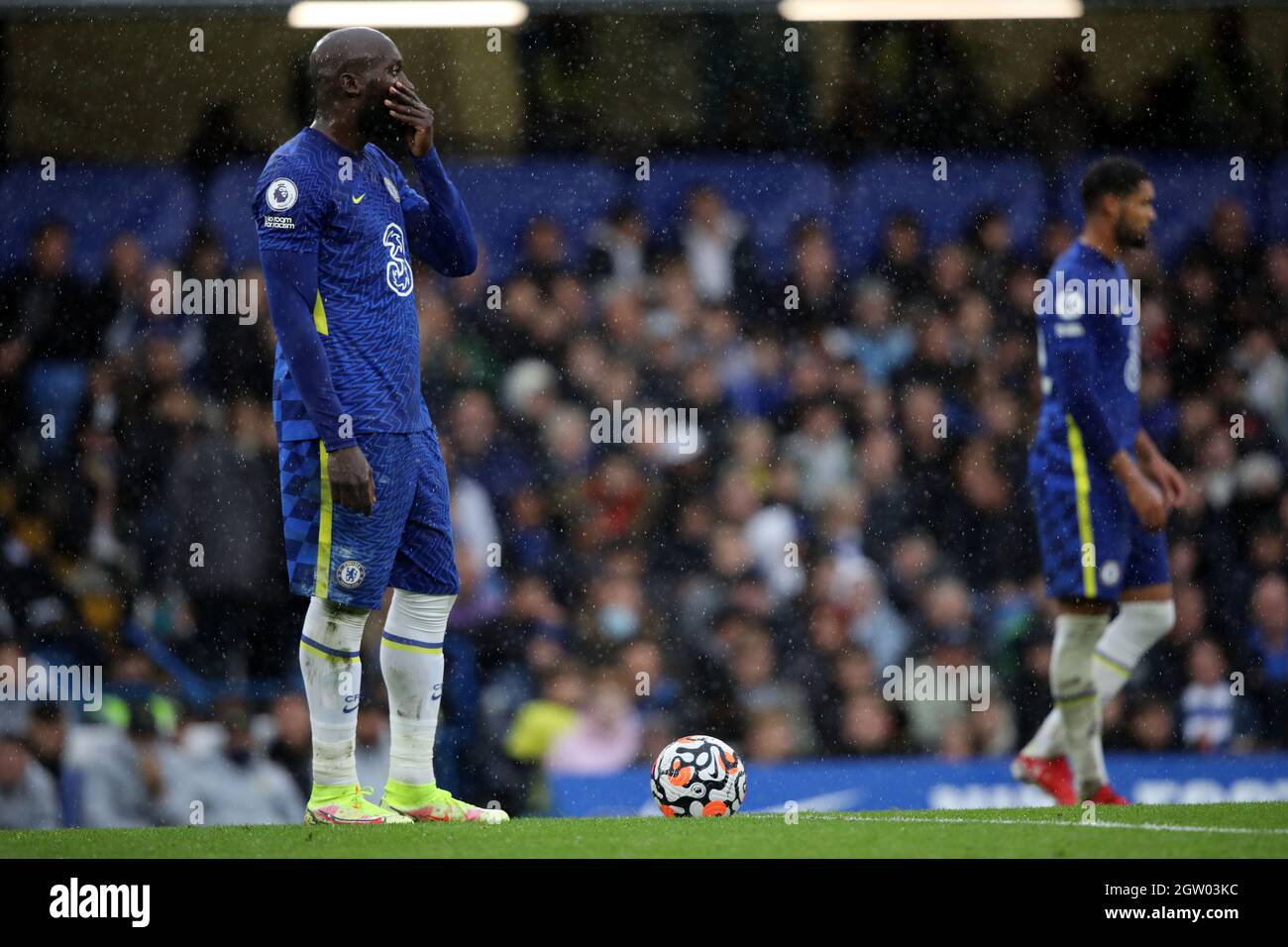 London, UK. 02nd Oct, 2021. Romelu Lukaku (C) at the EPL match Chelsea v Southampton, at Stamford Bridge Stadium, London, UK on 2nd October, 2021. Credit: Paul Marriott/Alamy Live News Stock Photo