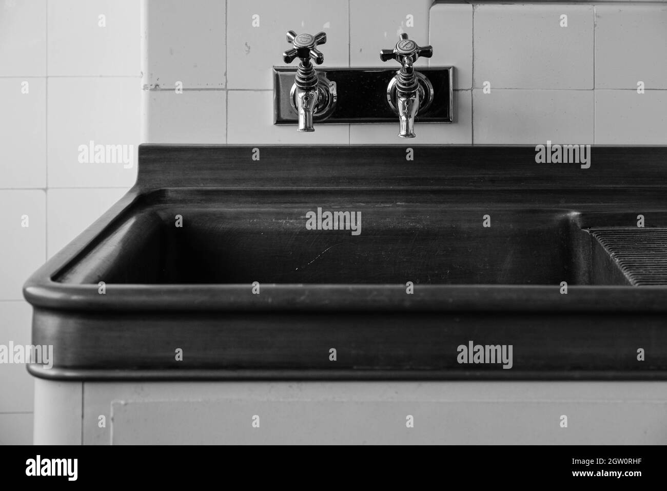 Modern french architecture Black and White Stock Photos & Images - Alamy