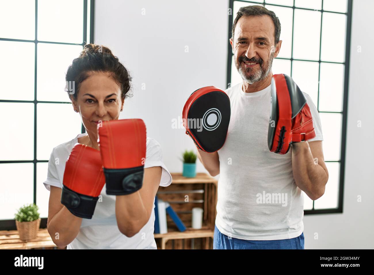 Couple boxing training together gym hi-res stock photography and images - Page 4