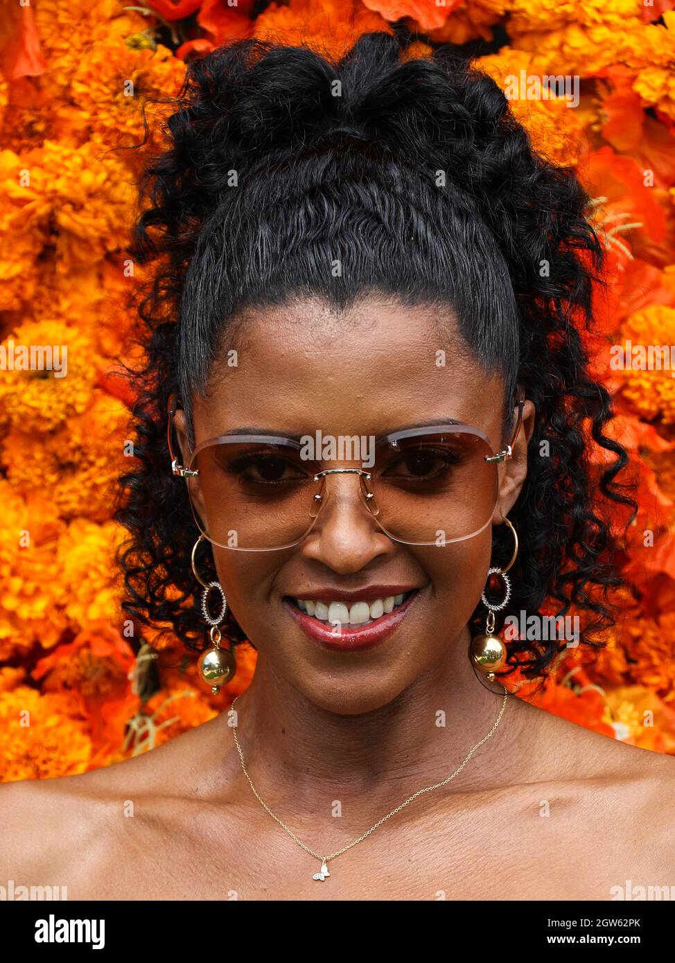 PACIFIC PALISADES, LOS ANGELES, CALIFORNIA, USA - OCTOBER 02: Actress Renee Elise Goldsberry wearing Longchamp sunglasses arrives at the Veuve Clicquot Polo Classic Los Angeles 2021 held at the Will Rogers State Historic Park on October 2, 2021 in Pacific Palisades, Los Angeles, California, United States. (Photo by Xavier Collin/Image Press Agency) Stock Photo