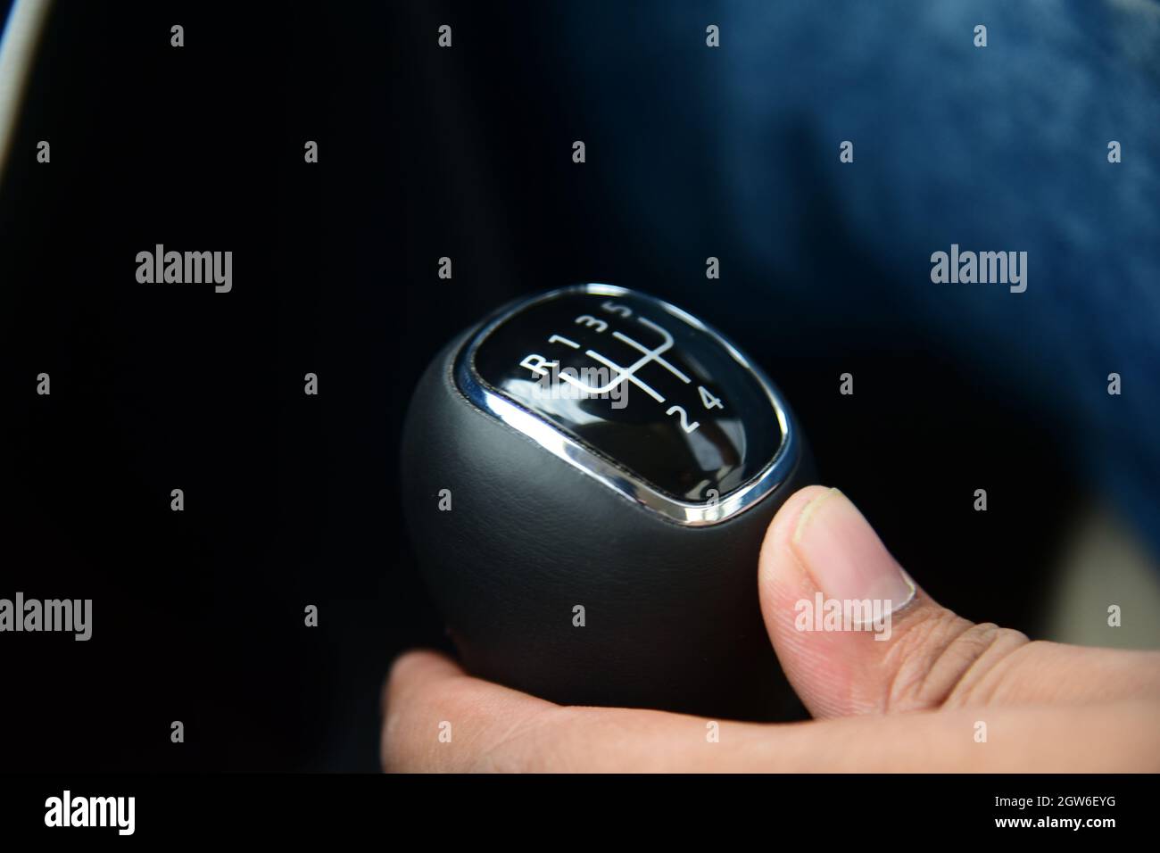 A Five Speed Manual Shift Car Gear Lever Stock Photo Alamy