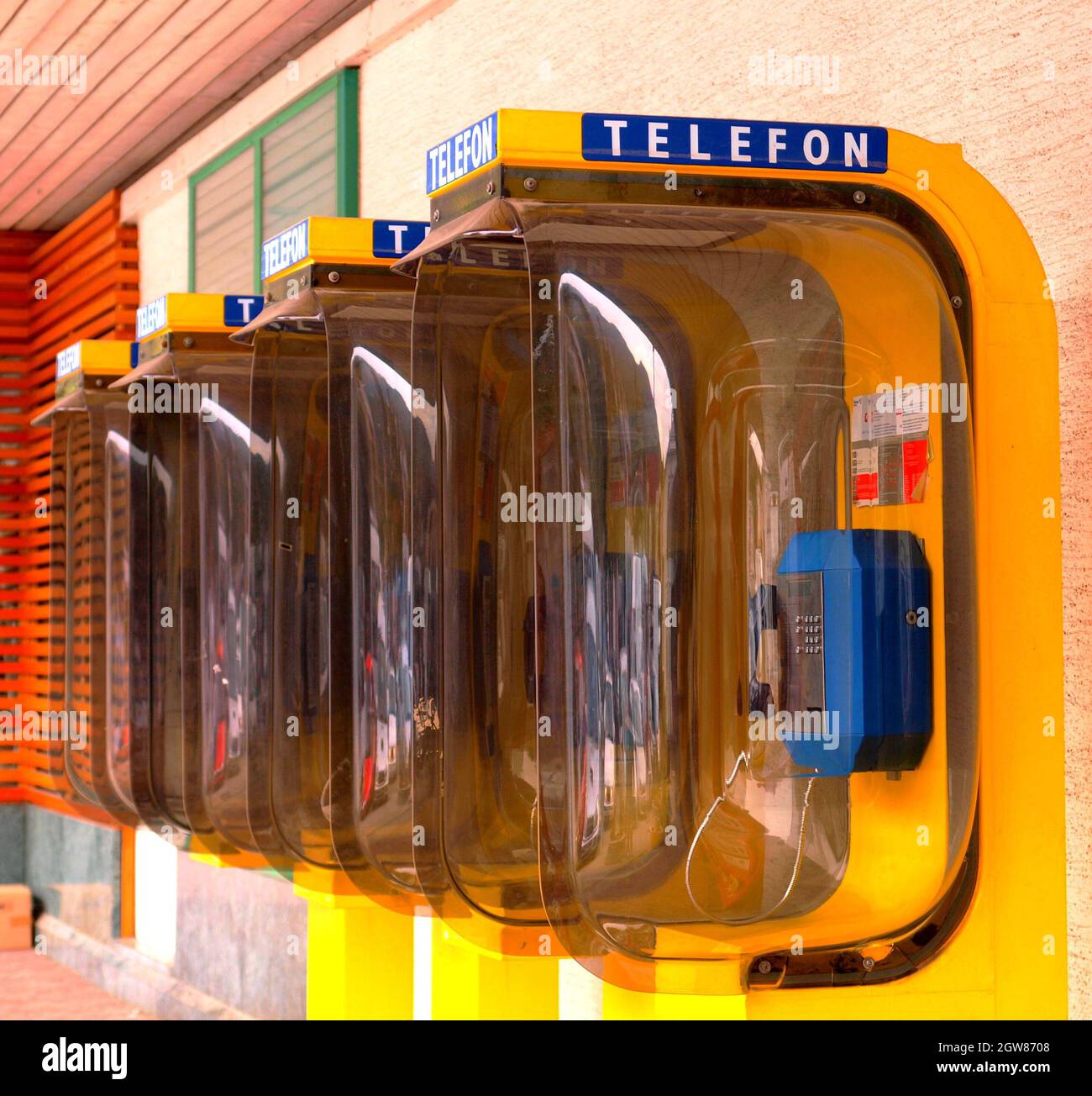 Telephone cabins hires stock photography and images Alamy