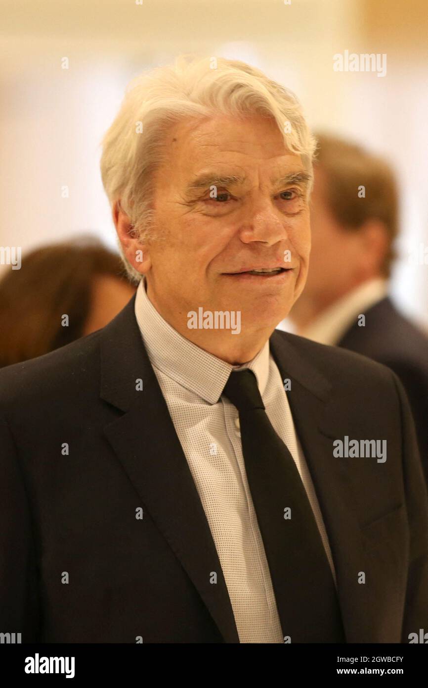 lichtgewicht Brutaal wacht FILE PICTURE: 3rd October 2021. Former French minister and scandal-ridden  tycoon Bernard Tapie, the former owner of Adidas, and former Olympique de  Marseille chairman, has died at 78.File photo dated March 26,