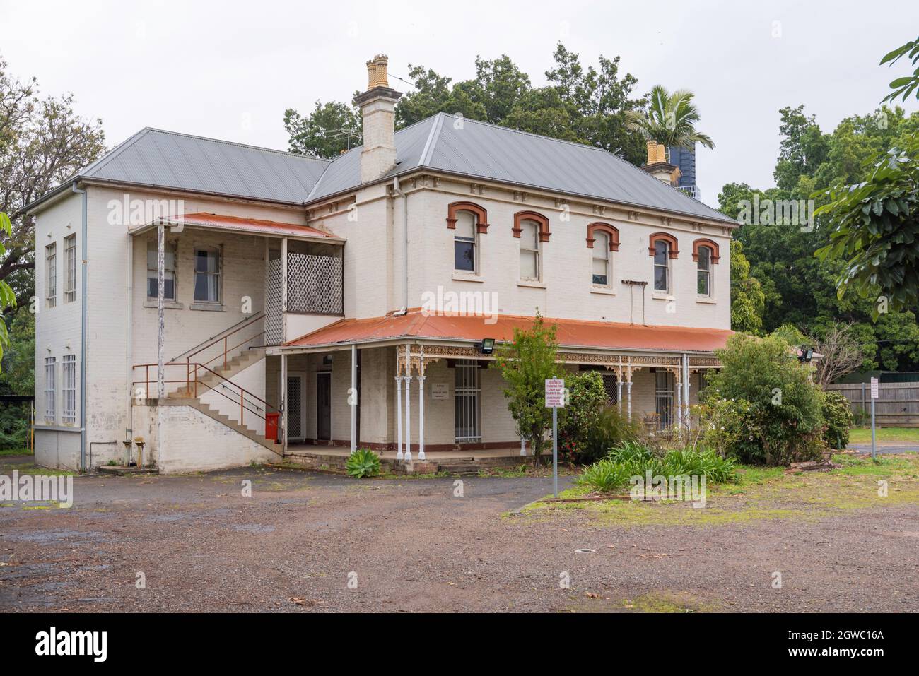 Tara or Ellengowan is the name of this 1872 built Colonial Georgian style two level residence in eastern Parramatta. Now owned by the Uniting Church Stock Photo