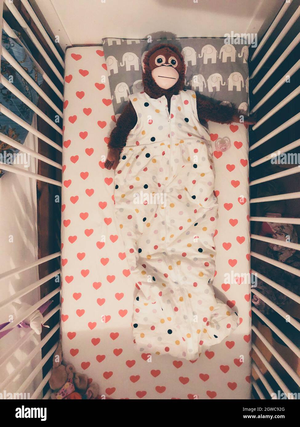 Baby crib scary hires stock photography and images Alamy