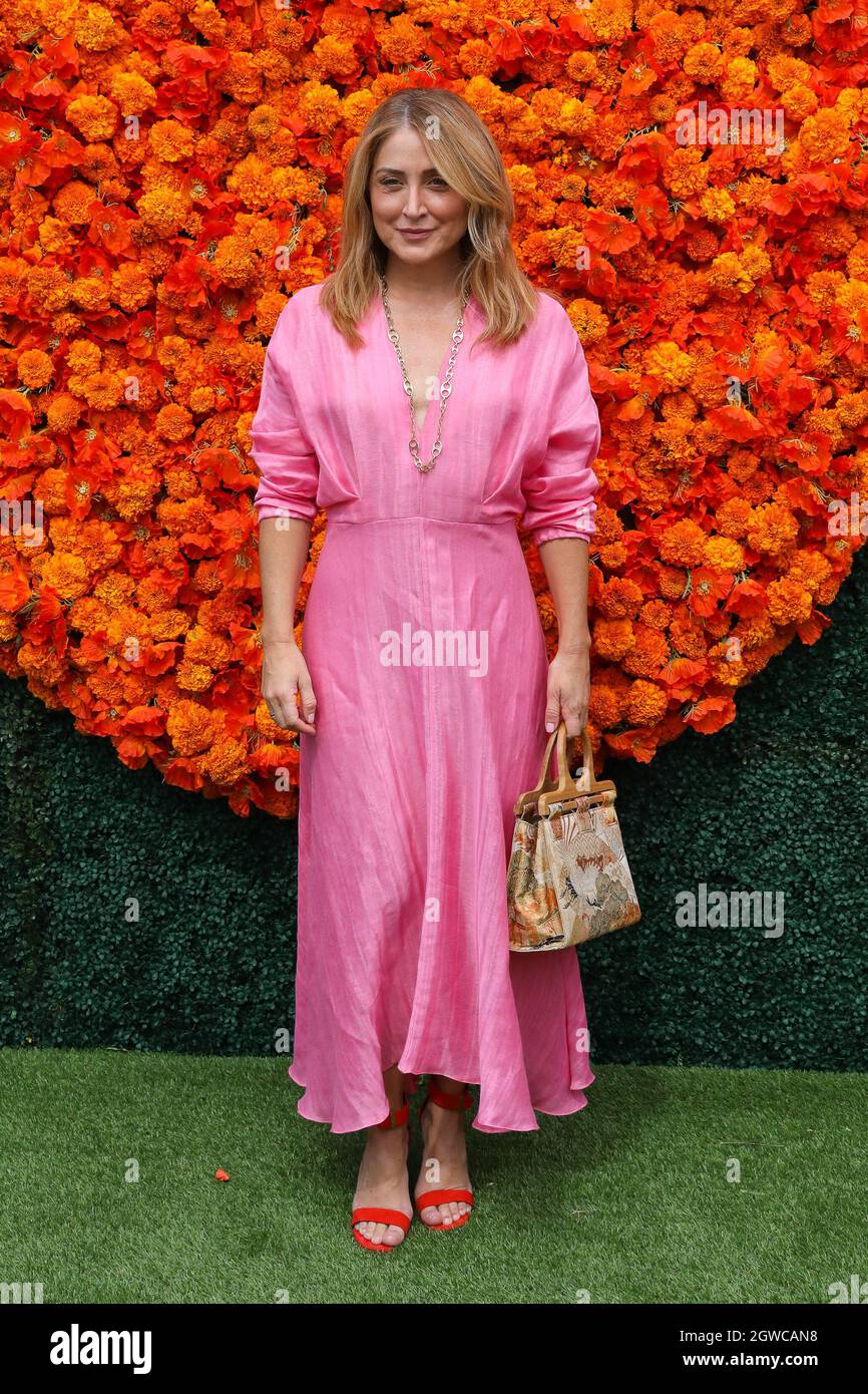 Sasha Alexander arrives at The Veuve Clicquot Polo Classic at Will
