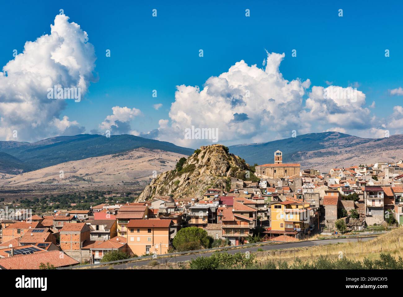 The medieval town of Maletto on the west side of Mount Etna, Sicily, Italy. Its 13c castle is perched on a high sandstone ridge above the town Stock Photo