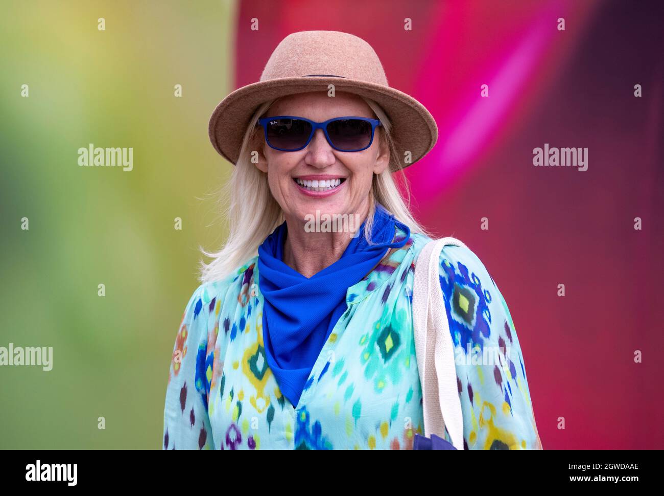 Anneka Rice, television presenter, Journalist and painter, at the RHS