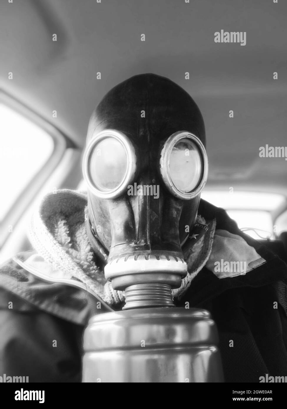 Man wearing gas mask Black and White Stock Photos & Images - Alamy
