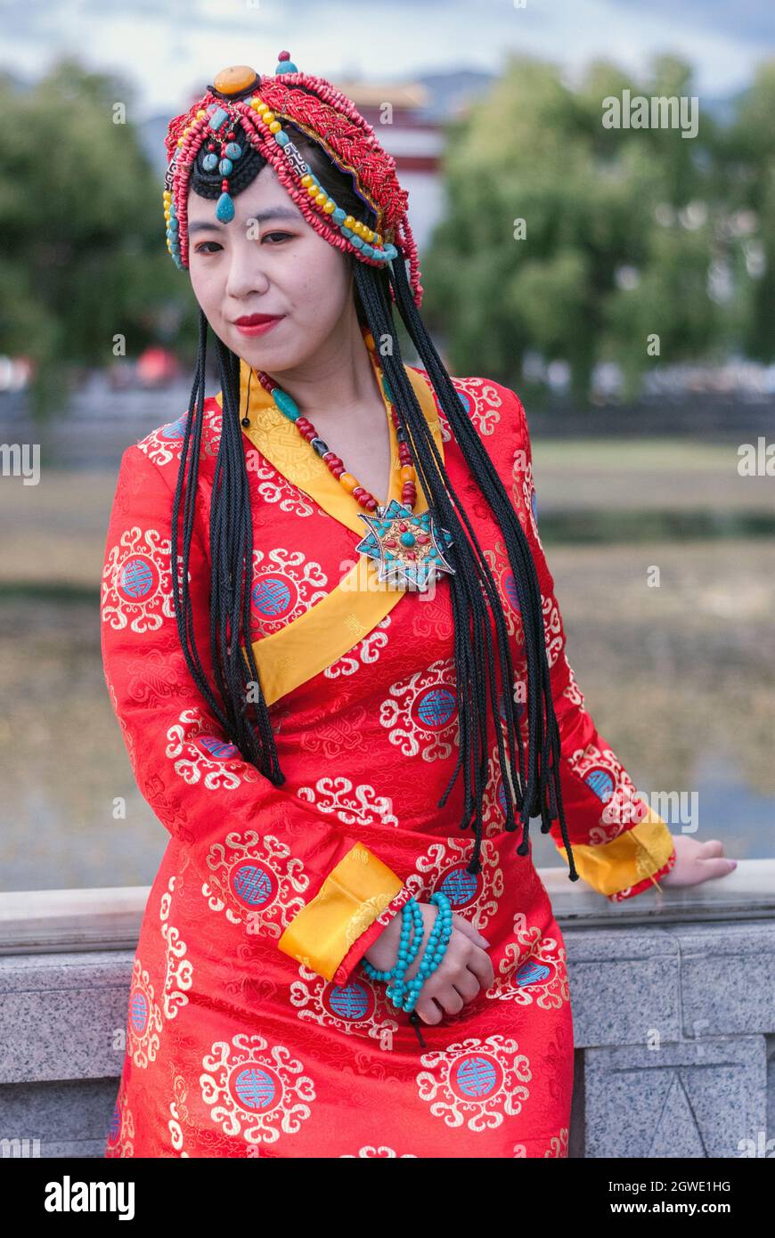 Tibetan hot girls photo in skirt