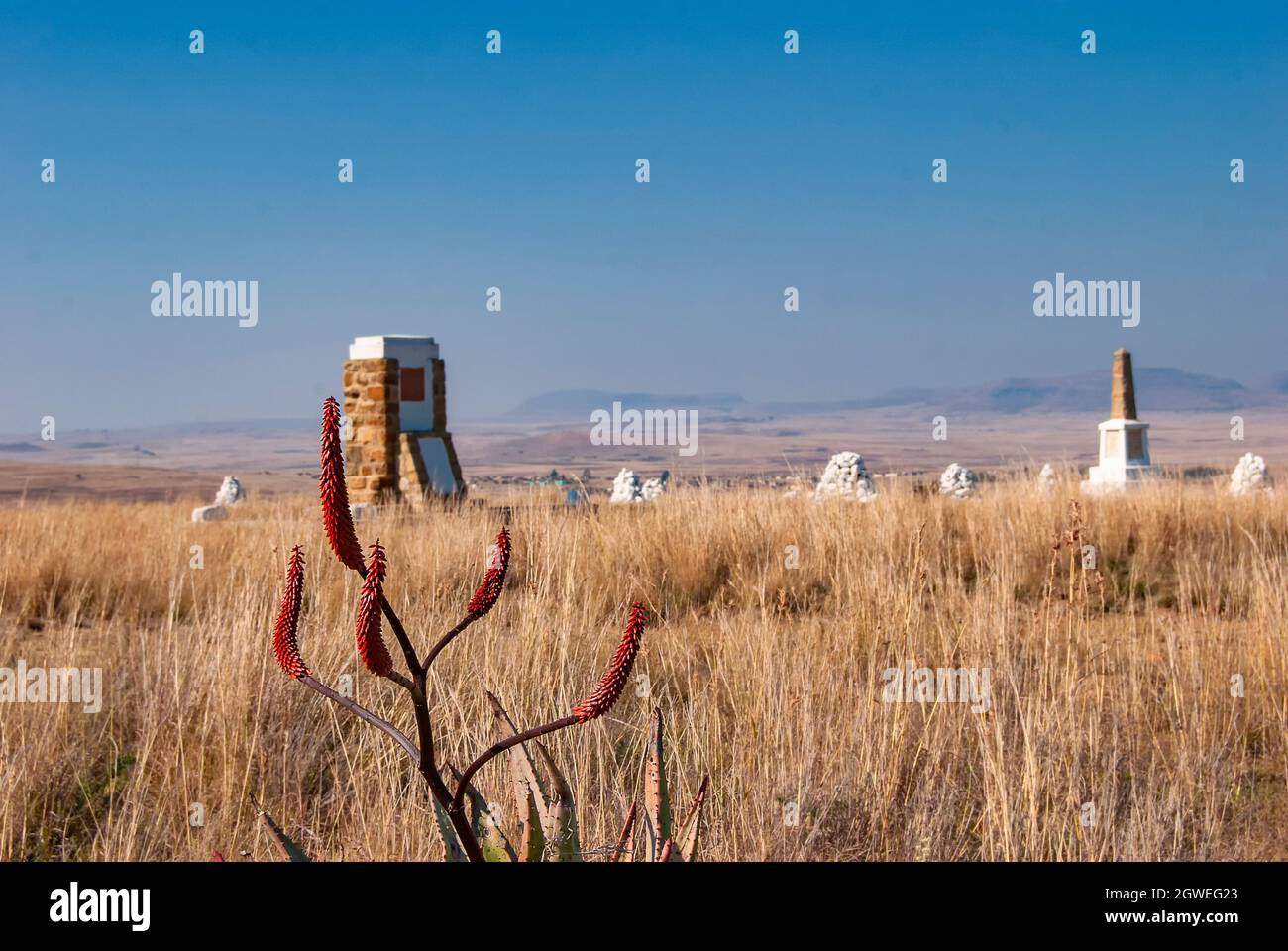 Isandlwana hill hi-res stock photography and images - Alamy