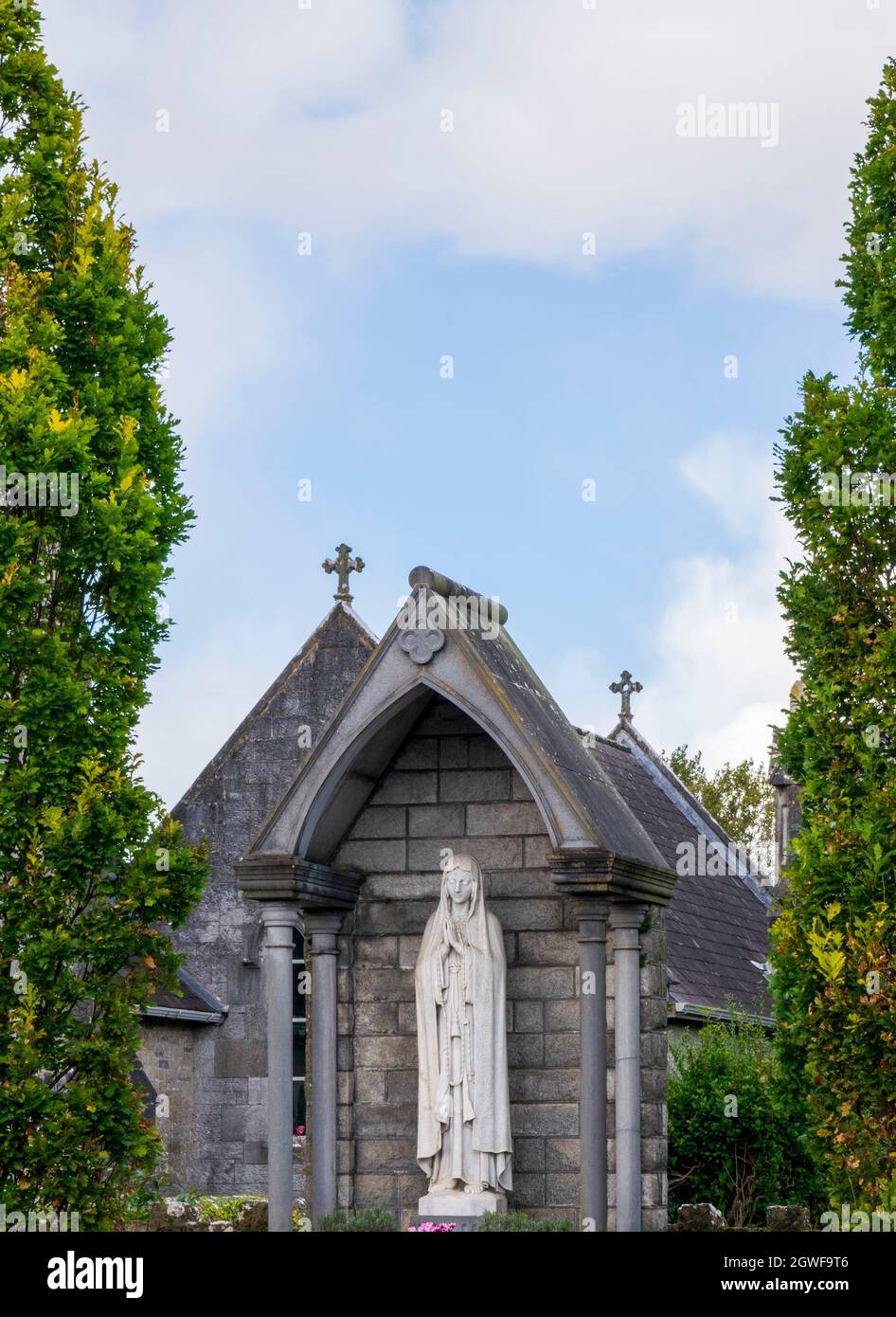 Catholic monument, stone building, Catholic faith,religious monuments