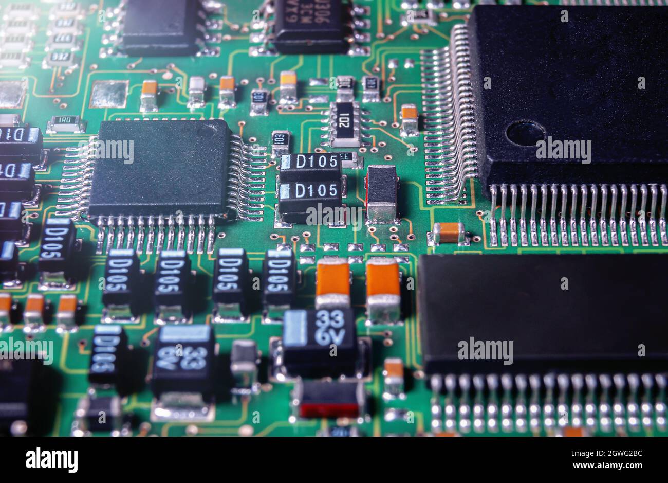 electronic circuit board with passive and active circuit components and ...