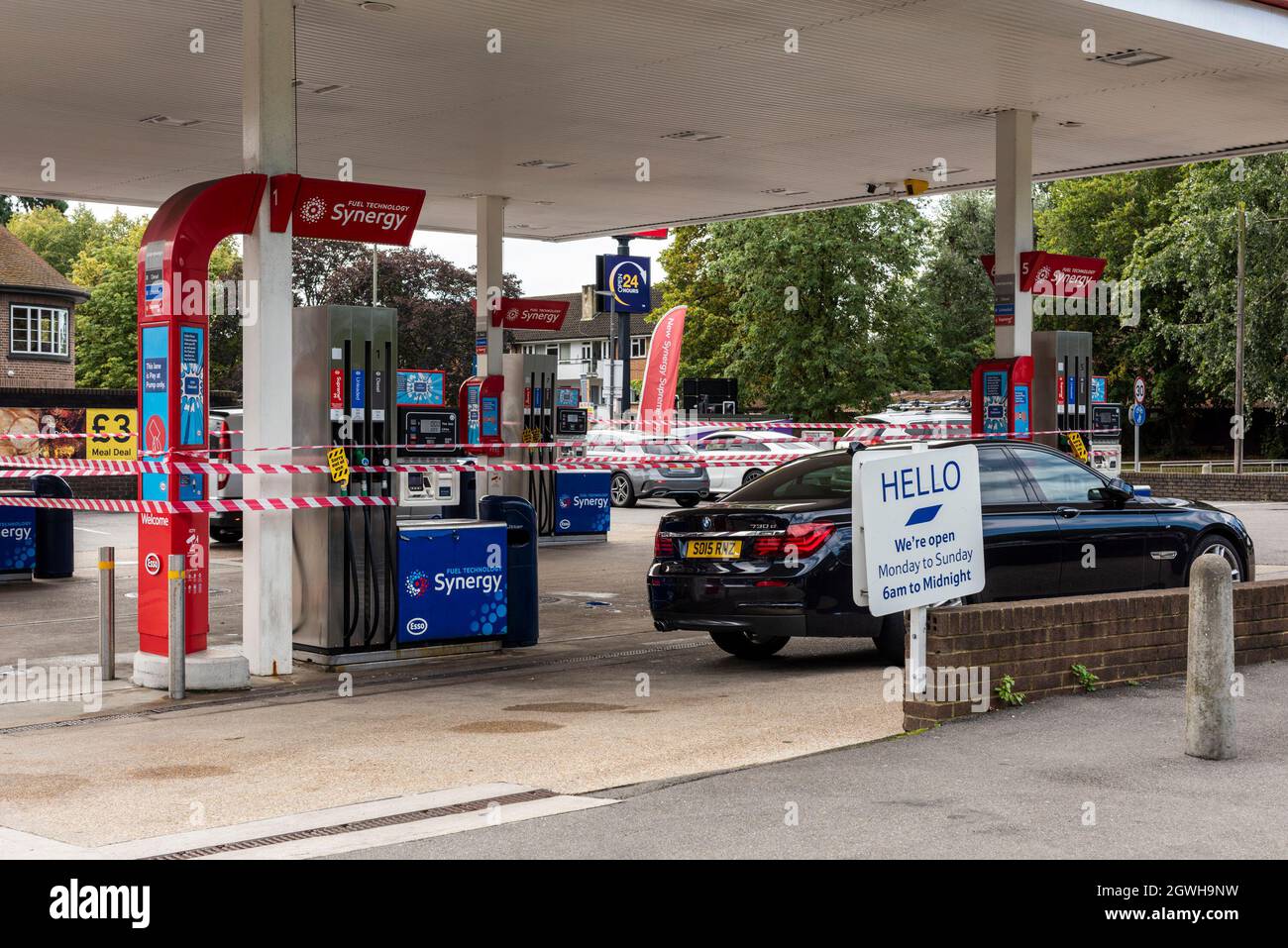 Edgware London UK, 3rd October 2021, Tesco Esso Pertrol Station, no fuel at pumps on forecourt due to fuel tank driver shortages and panic buying. Stock Photo