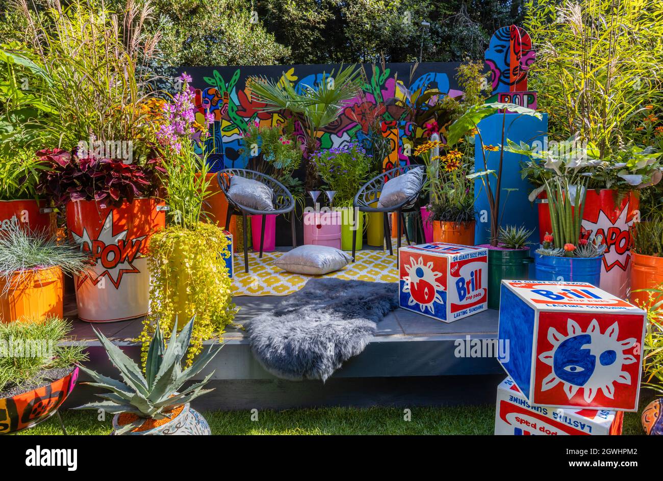 Pop Street Garden in Container Gardens at RHS Chelsea Flower Show, held in the grounds of the Royal Hospital Chelsea, London SW3 in September 2021 Stock Photo