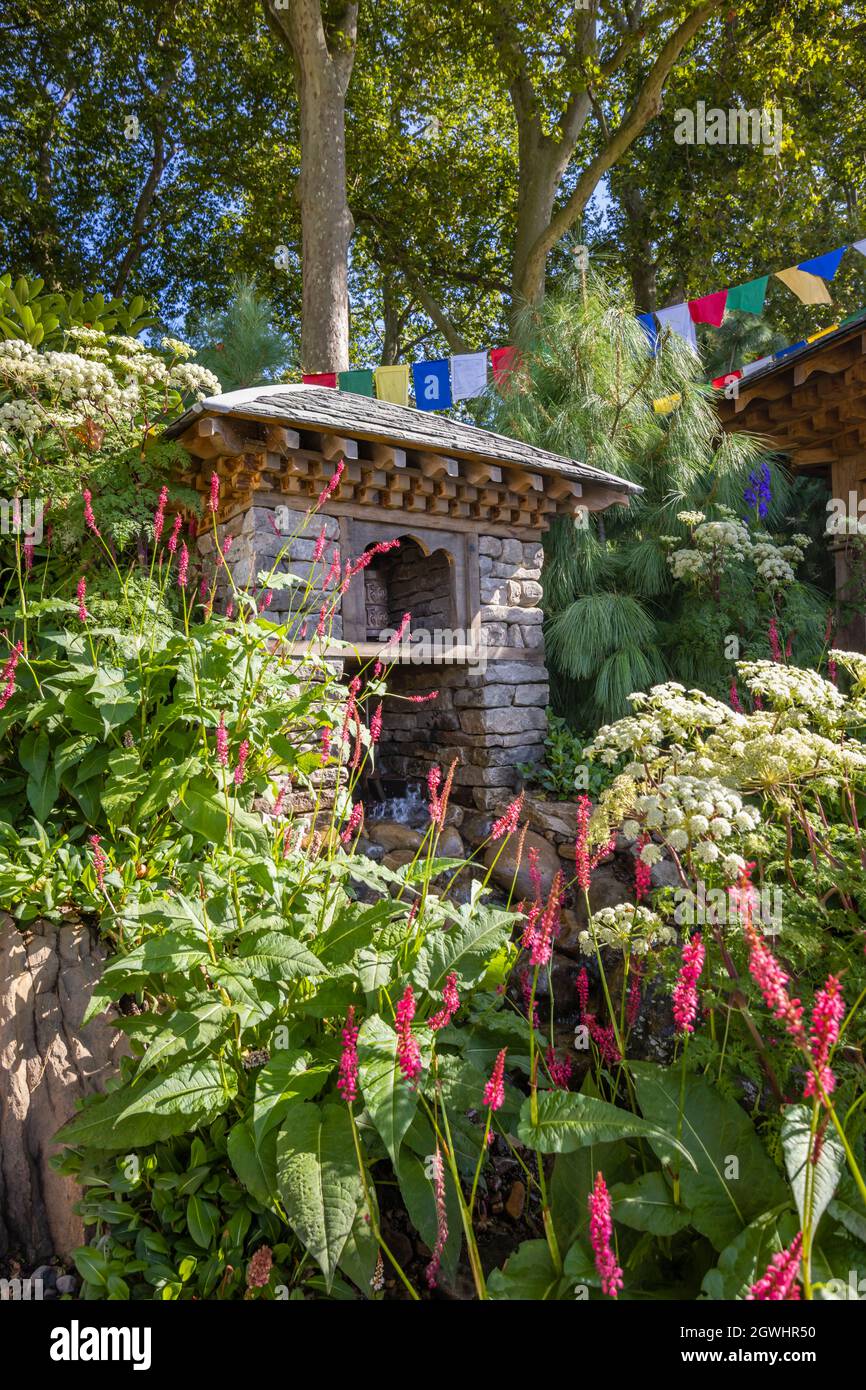 Trailfinders' 50th Anniversary Garden, RHS Chelsea Flower Show, held in the grounds of the Royal Hospital Chelsea, London SW3 in September 2021 Stock Photo