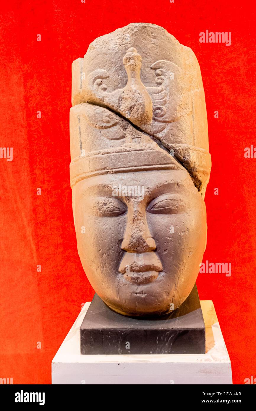 Qattiq itga oxshagan kaltak (foto) Qattiq itga oxshagan kaltak (foto)