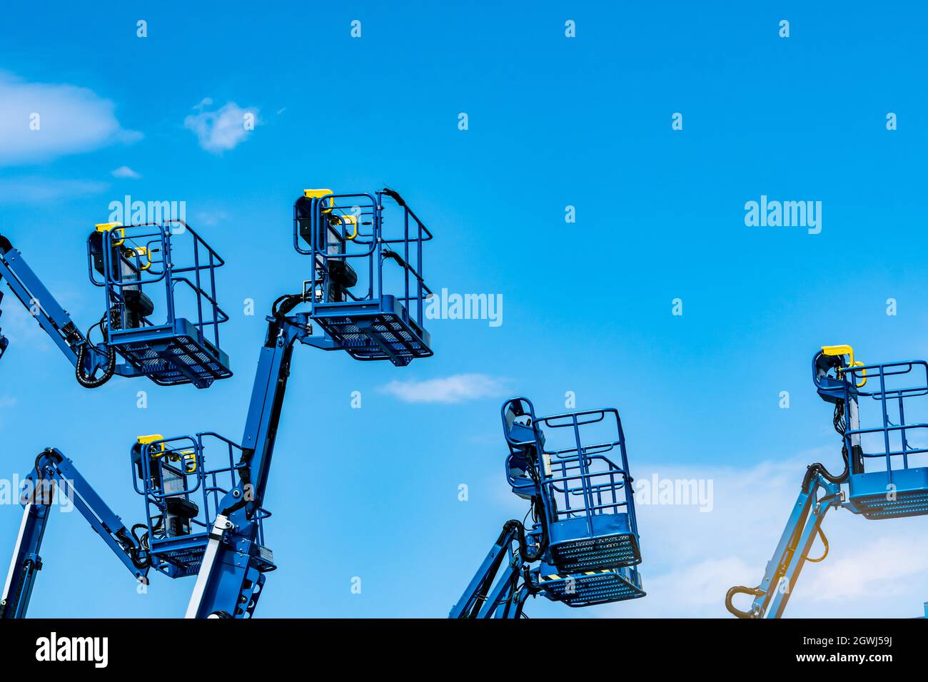 Articulated telescopic boom lift hi-res stock photography and images ...