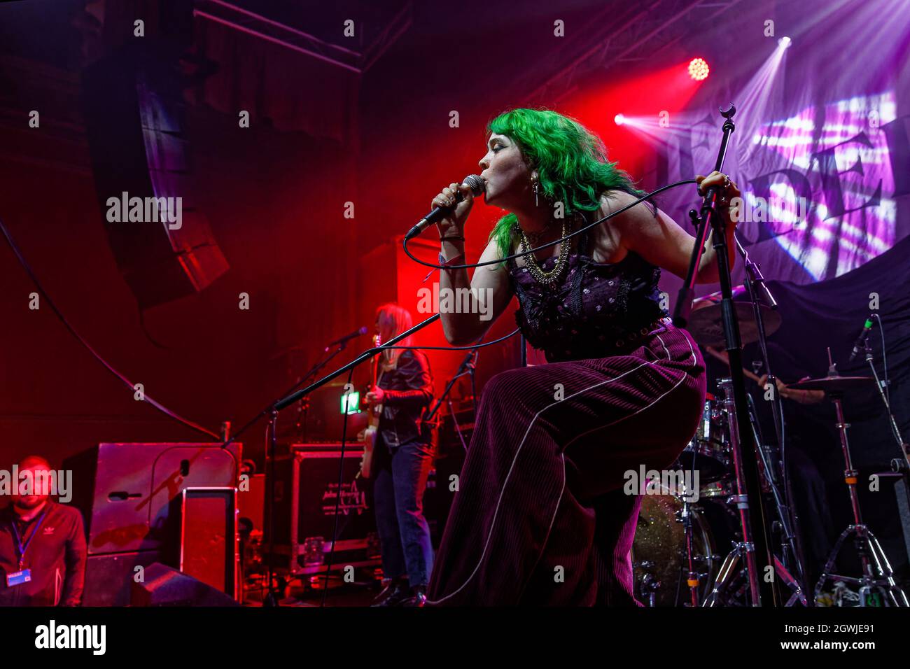 Alt Rocker Alt rock band hi-res stock photography and images - Alamy