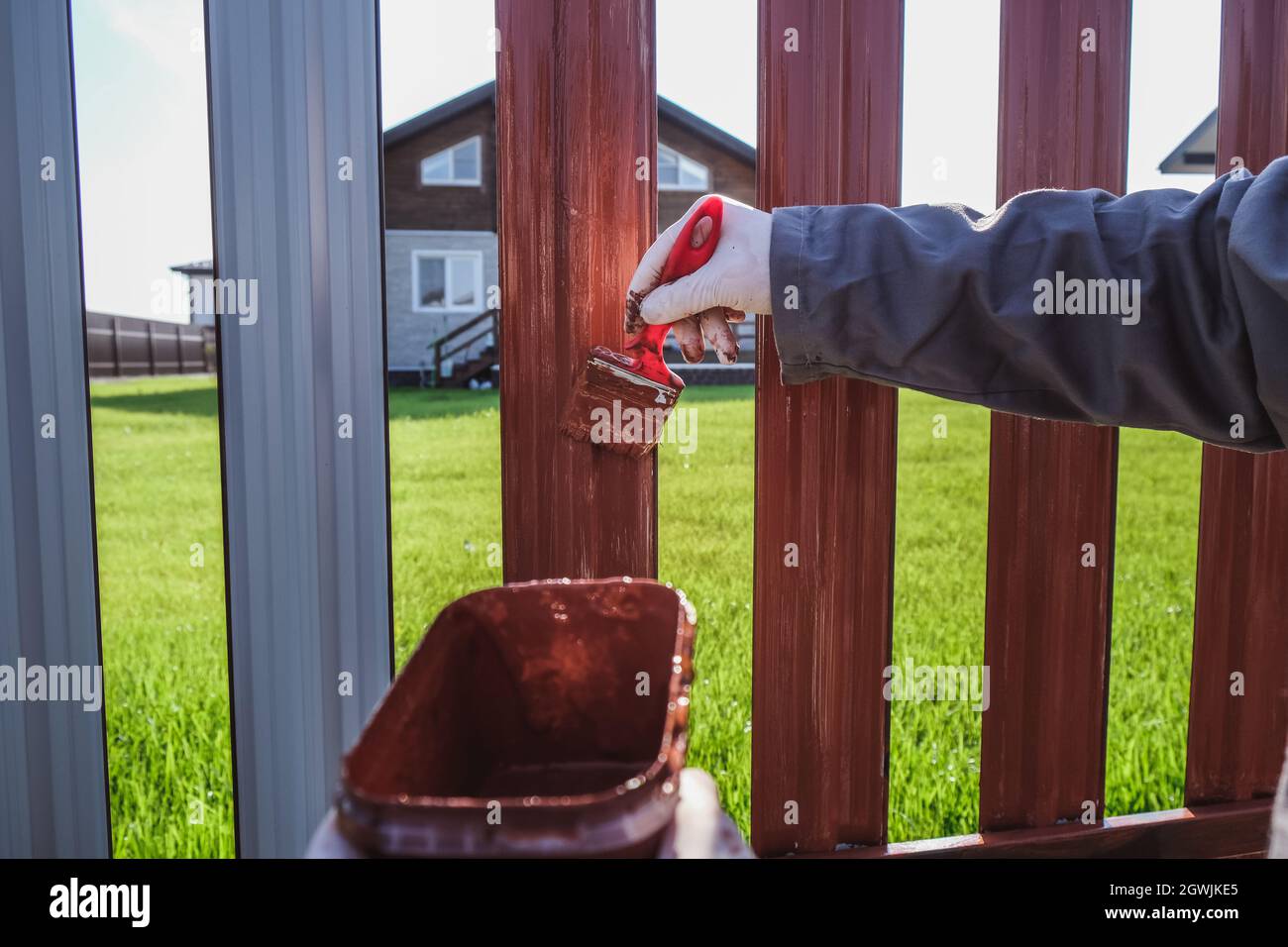 Old man garden fence hi-res stock photography and images - Alamy