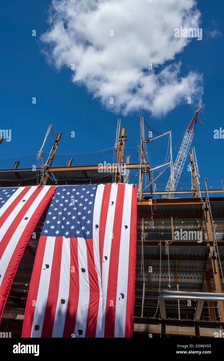 New York New York Usa 1st Oct 21 Giant Flags Grace The Construction Of The New Disney Headquarters At 4 Hudson Square Nyc Film Studios Office Space Retail Space Are Slated For